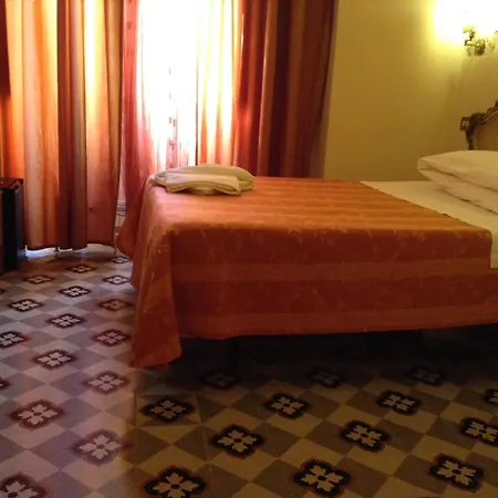 Maison De Marta 4*