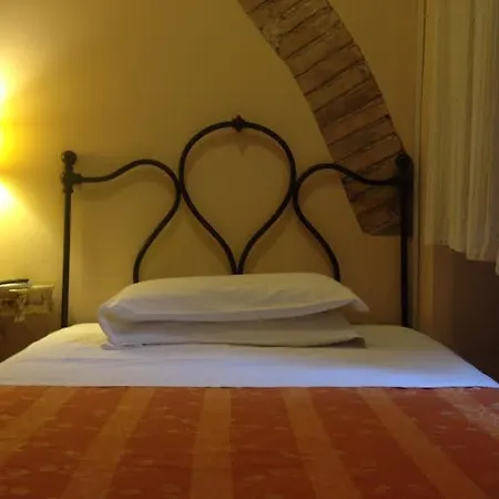 Pensión Maison De Marta