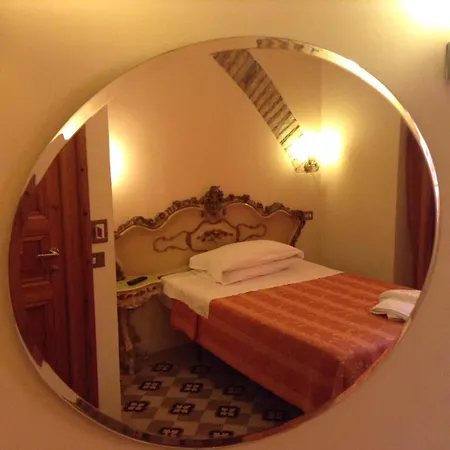 Maison De Marta 게스트하우스 2*